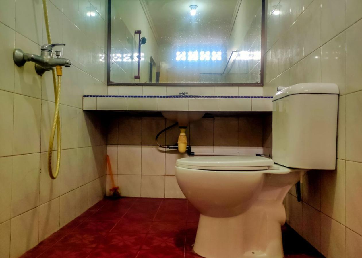 Oyo 3372 Hotel Pelita Terang Nagoja Zewnętrze zdjęcie